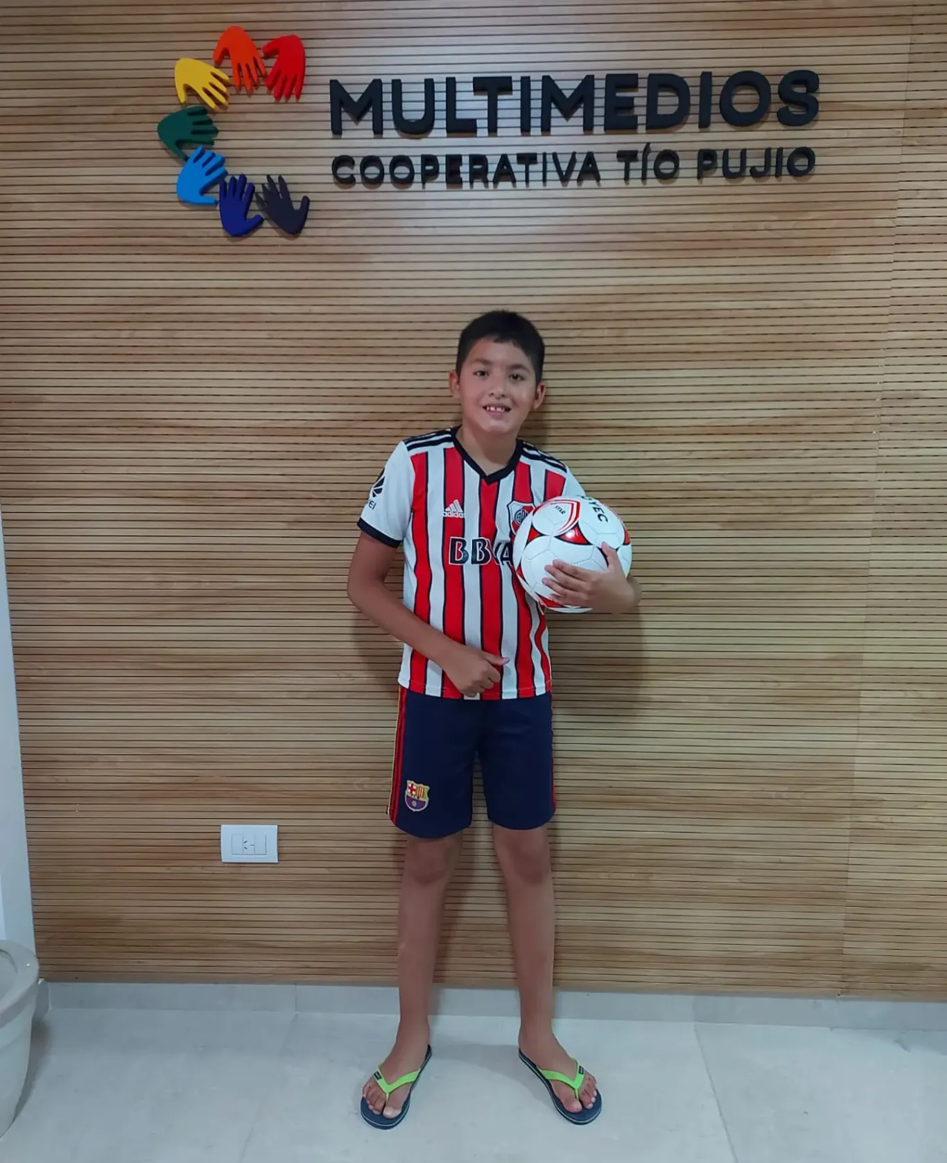 GANADORES DE PELOTAS DE FÚTBOL Y PORCIONES COMPLETAS DE RABAS