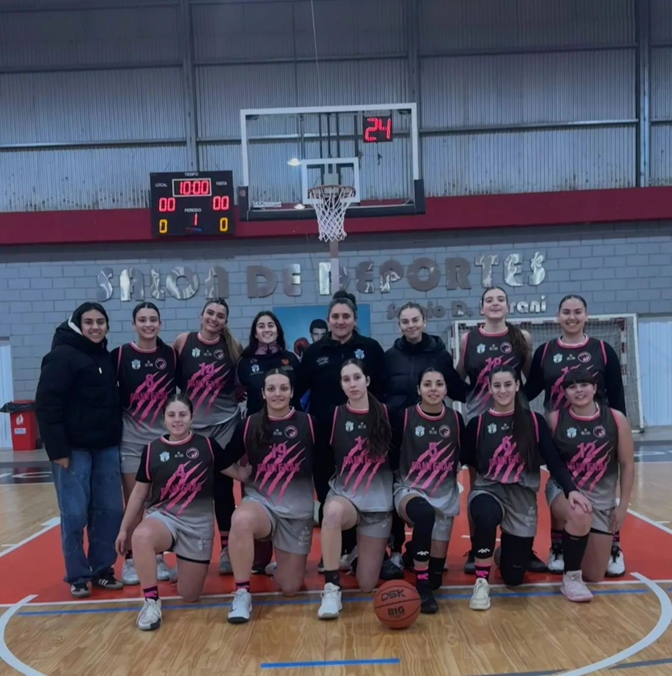 LAS PANTERAS SE CLASIFICAN A LA FINAL DEL TORNEO ASOCIATIVO TRAS UNA CONTUNDENTE SEMIFINAL