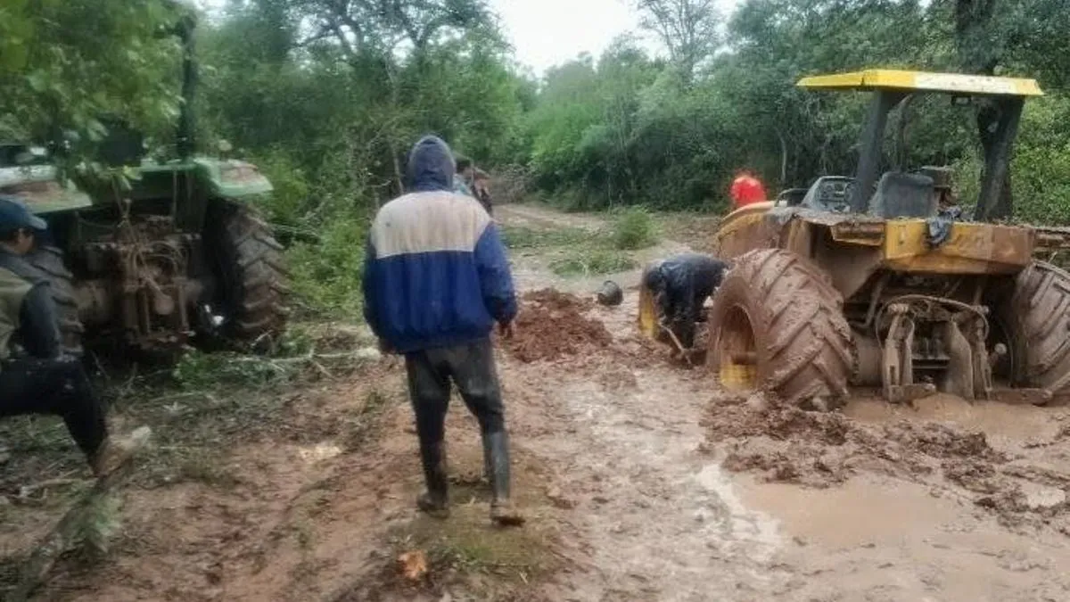 EMERGENCIA EN EL IMPENETRABLE: VECINOS DE LA ZONA JUNTAN DONACIONES PARA ASISTIR A PARAJES AISLADOS