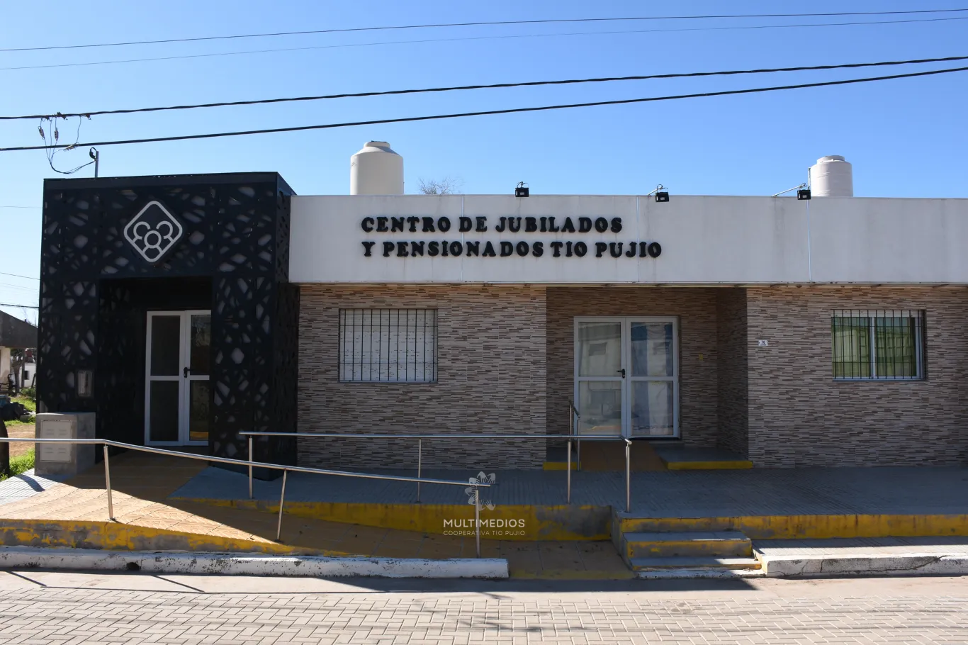EL CENTRO DE JUBILADOS Y PENSIONADOS FESTEJA EL DÍA DEL AMIGO CON CENA Y BAILE