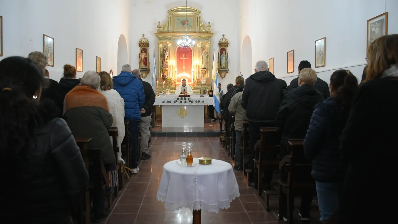 COMIENZA LA SEMANA PATRONAL EN HONOR A SAN ANTONIO CON MISA, CENA Y JUEGOS