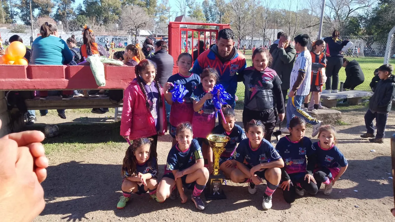 DEPORTIVO TÍO PUJIO: TRI CAMPEONAS DE LAS CATEGORÍAS 2017-2018-2019