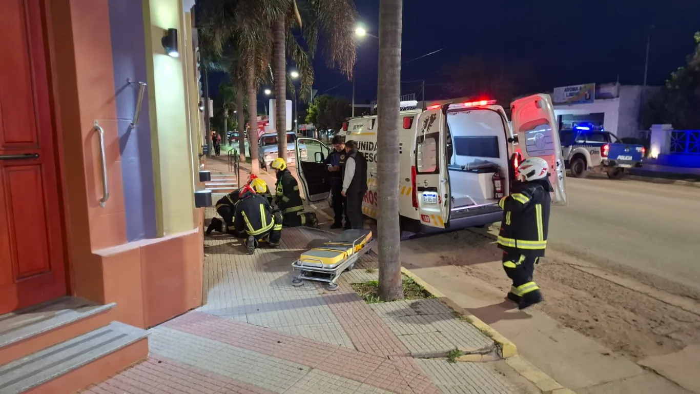 ACCIDENTE DE TRÁNSITO EN RUTA 9 Y TUCUMÁN: UNA MUJER LESIONADA