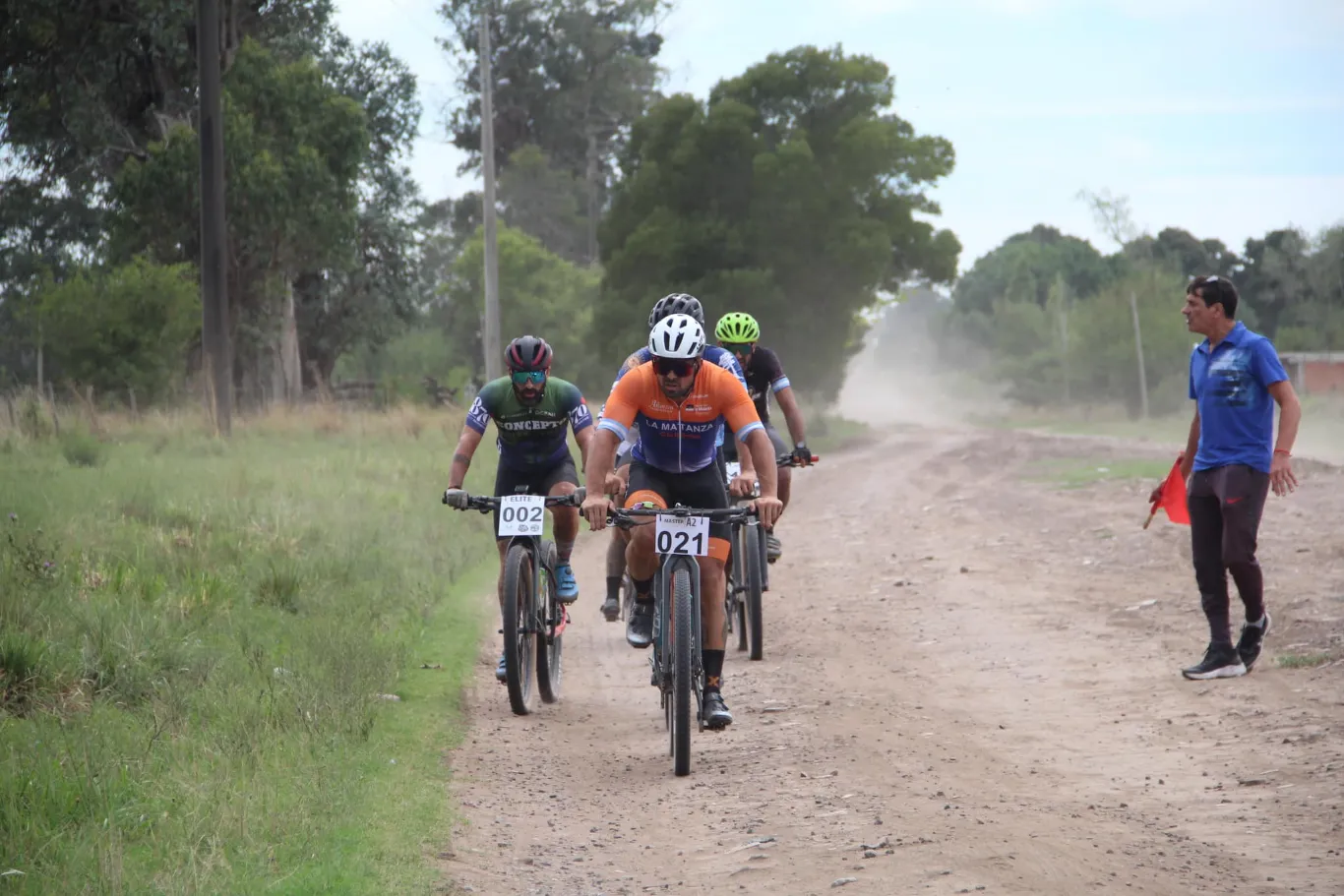 JAMES CRAIK SE PREPARA PARA LA 6.ª FECHA DEL CAMPEONATO SUQUÍA XANAES DE RURAL BIKE