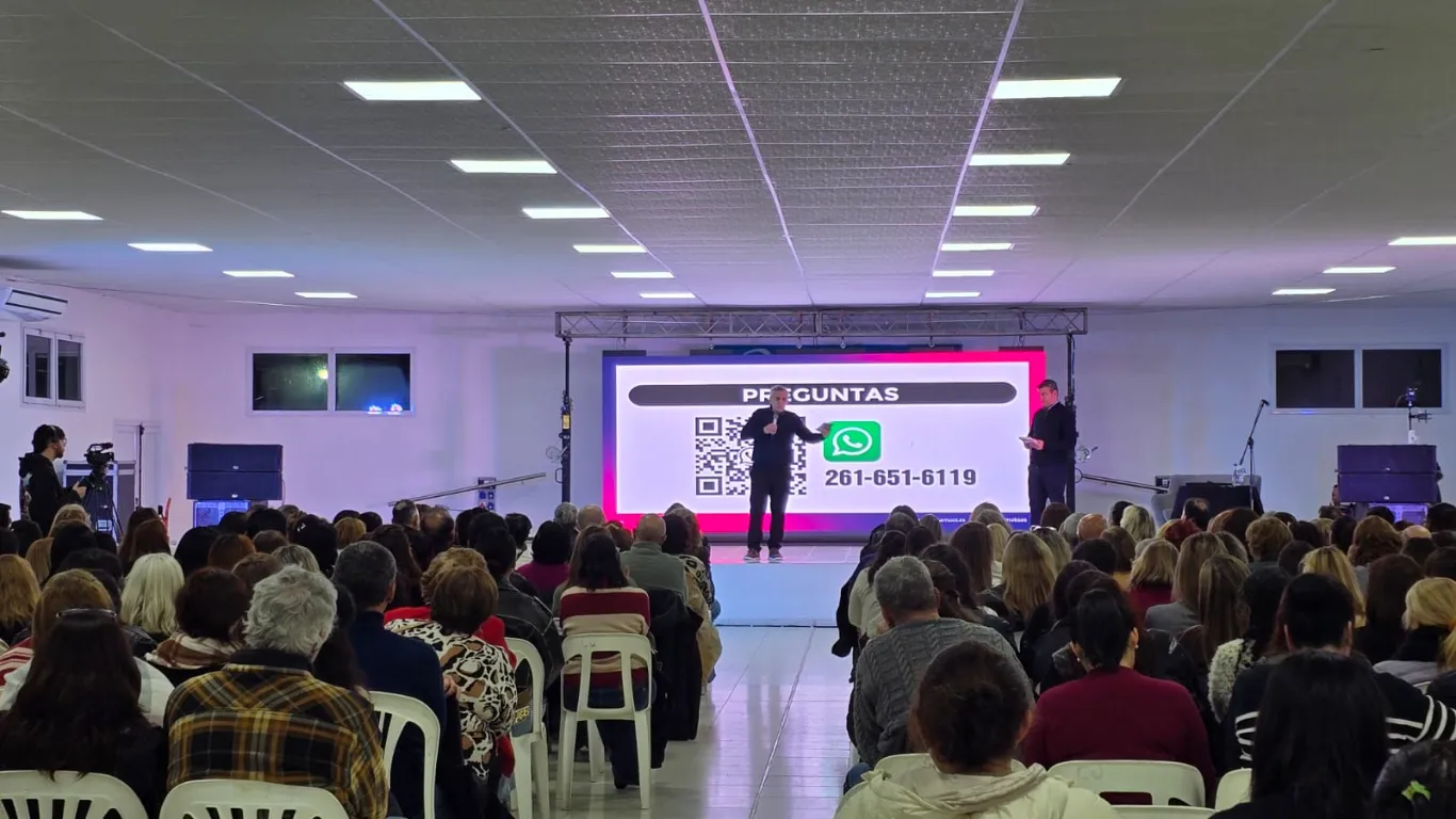 DE LA MANO DE LA COOPERATIVA BERNARDO STAMATEAS DISERTÓ EN TÍO PUJIO