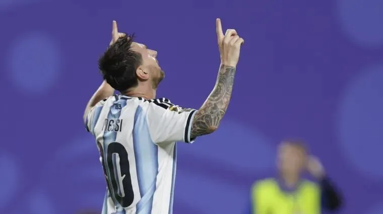 DE LA MANO DE LEO MESSI ARGENTINA GANÓ SU PRIMER PARTIDO EN LA COPA DEL MUNDO