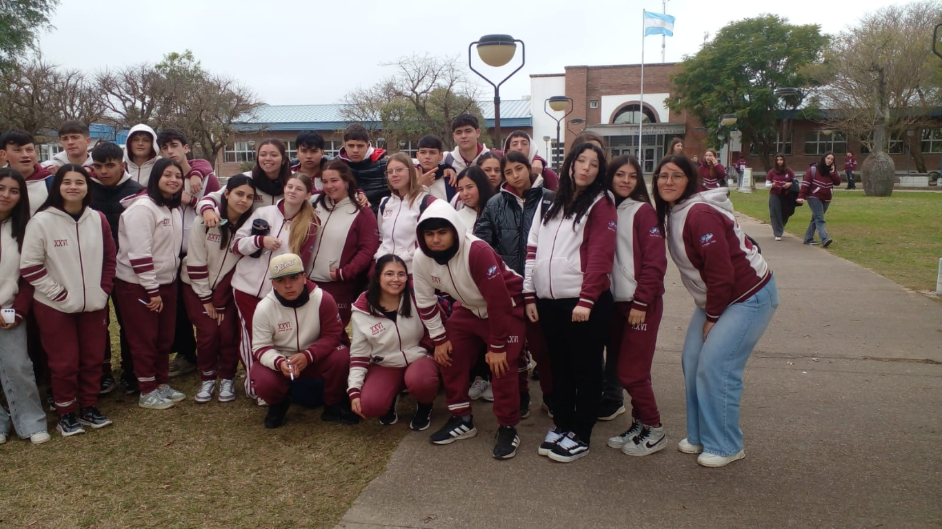 LOS ALUMNOS DEL SEXTO AÑO DEL IPEM PARTICIPARON DE UN ENCUENTRO REGIONAL DE ESTUDIANTES EN LA UNVM