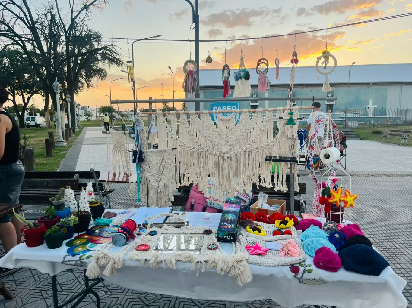 TÍO PUJIO SE PREPARA PARA FESTEJAR EL DÍA DEL NIÑO JUNTO A LA FERIA DE EMPRENDEDORES "PASEO DEL ARTE"