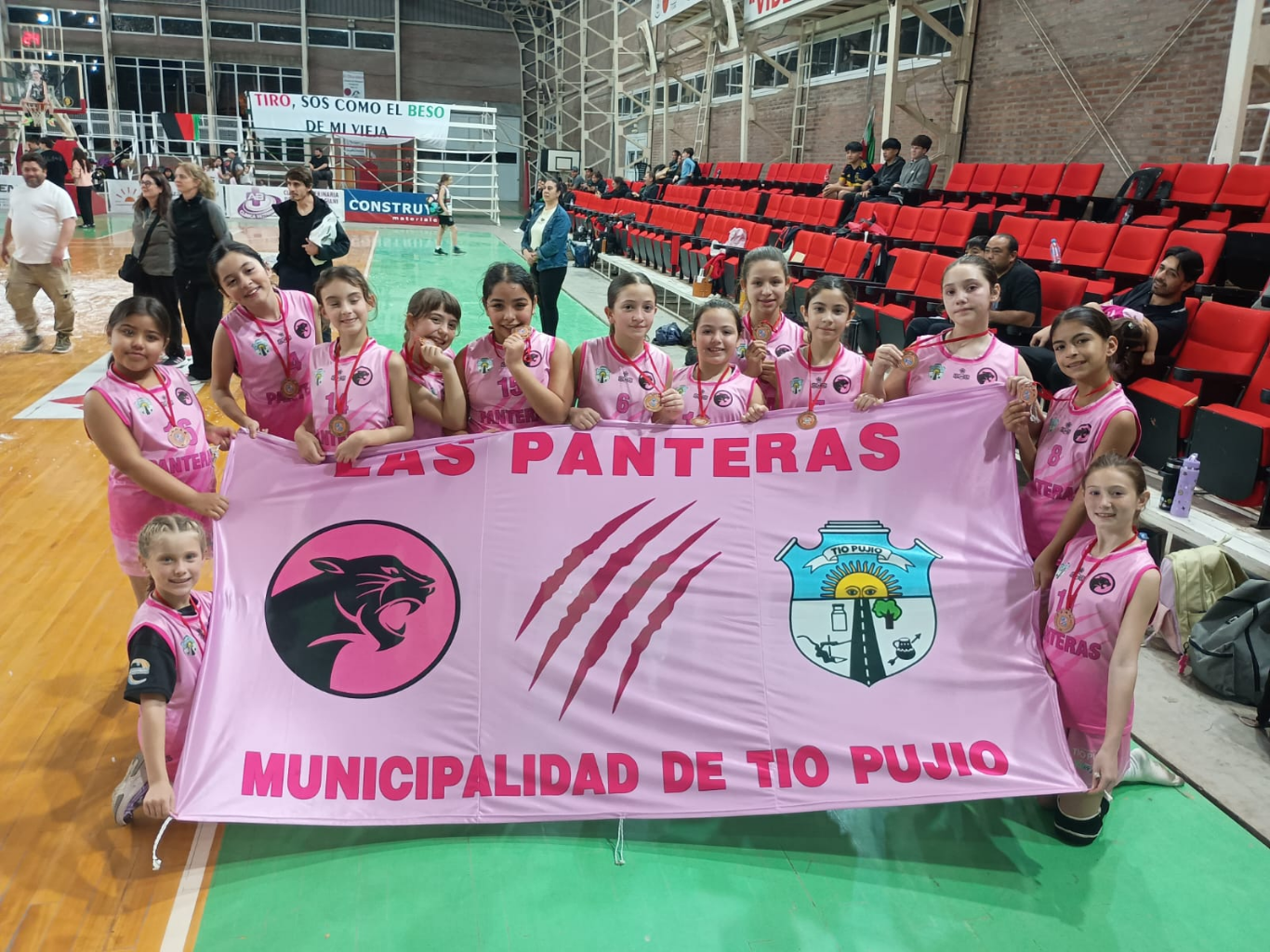 LAS PANTERAS COMPLETARON UNA VALIOSA EXPERIENCIA EN EL SÚPER 4 PROVINCIAL DE MINI BÁSQUET EN MORTEROS