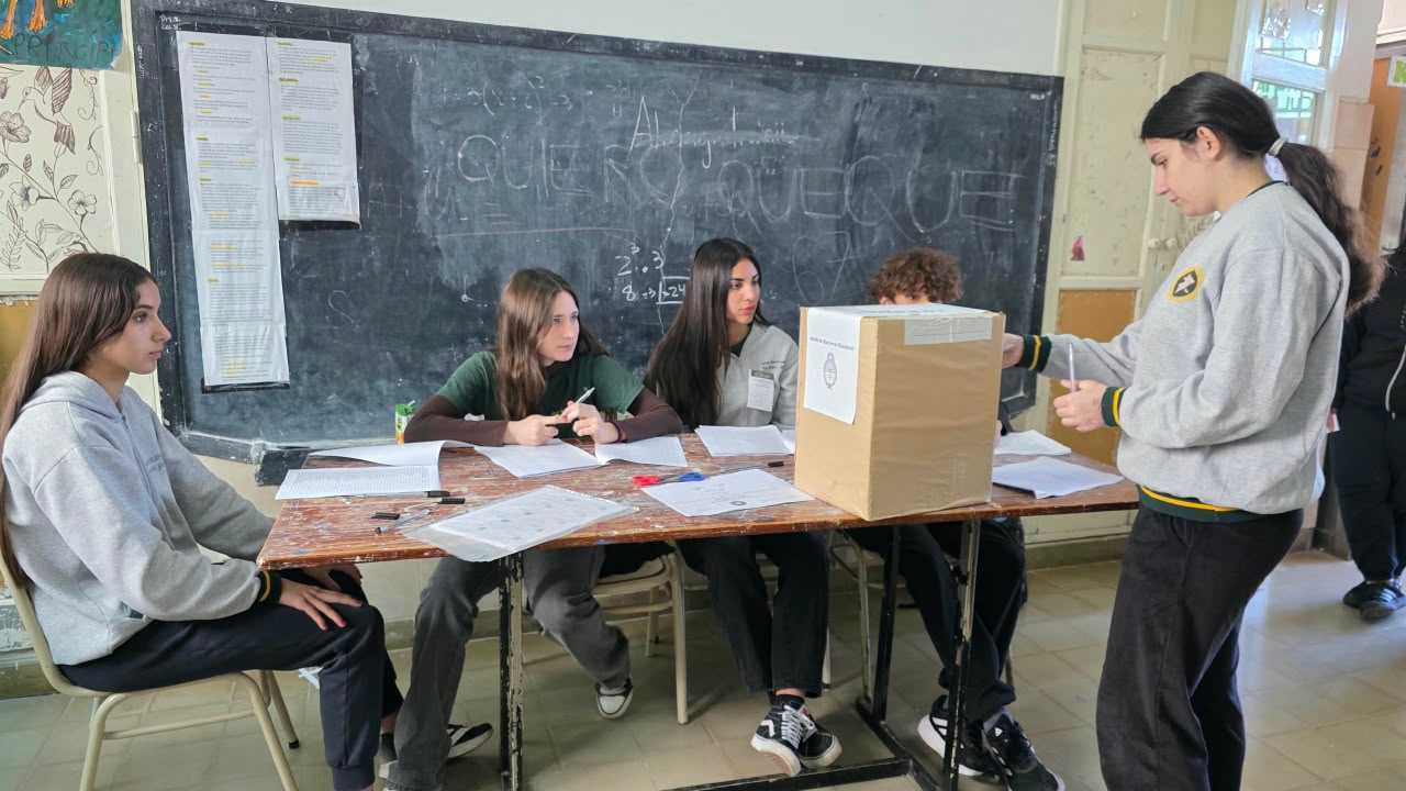 ELECCIONES ESTUDIANTILES EN EL IPEM 172