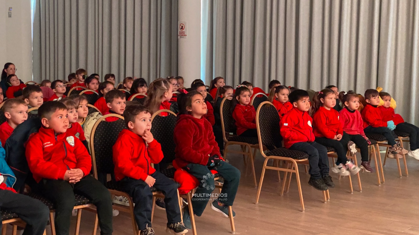 CON CINE, MERIENDA Y SORPRESAS, LOS MÁS PEQUEÑOS FESTEJARON EL DÍA DE LAS INFANCIAS