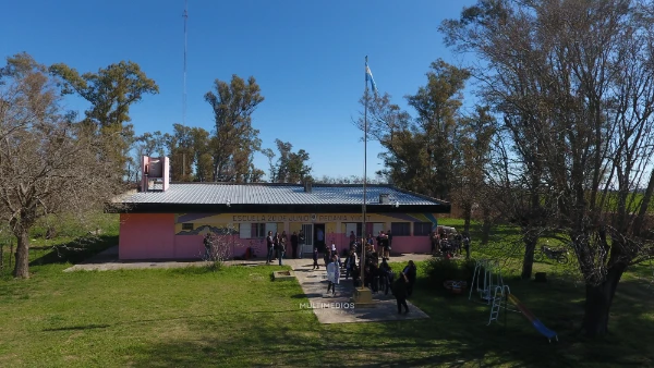 “NUESTRO TRABAJO TAMBIÉN MERECE RECONOCIMIENTO”: DOCENTES RURALES RECLAMAN POR LA EXCLUSIÓN DEL RECONOCIMIENTO POR LAS PRUEBAS APRENDER