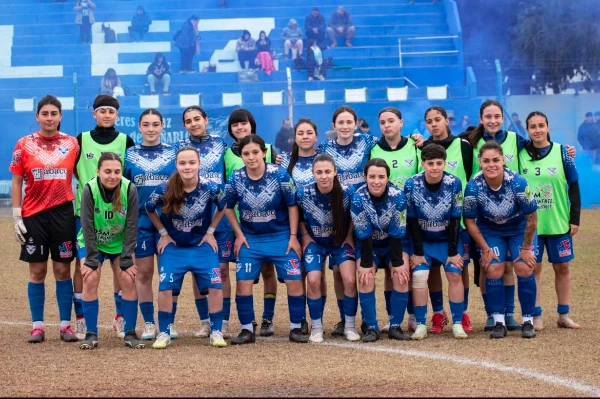 DE LA CUNA EN TIO PUJIO A LA CANCHA GRANDE Y CAMPEONAS: EL VIAJE DE EMMA, SOFÍA Y ALMA