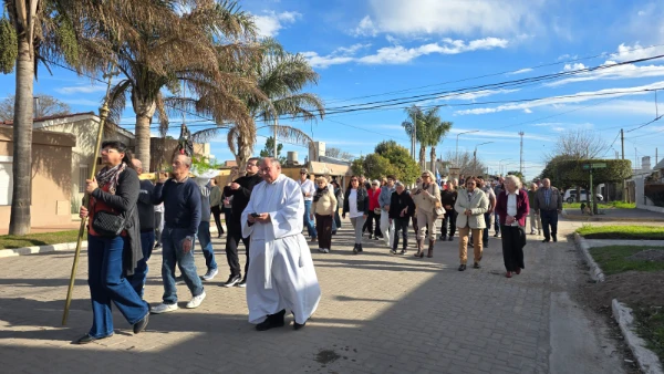 TÍO PUJIO CELEBRÓ A SU PATRONA SANTA ROSA DE LIMA CON MISA Y PROCESIÓN