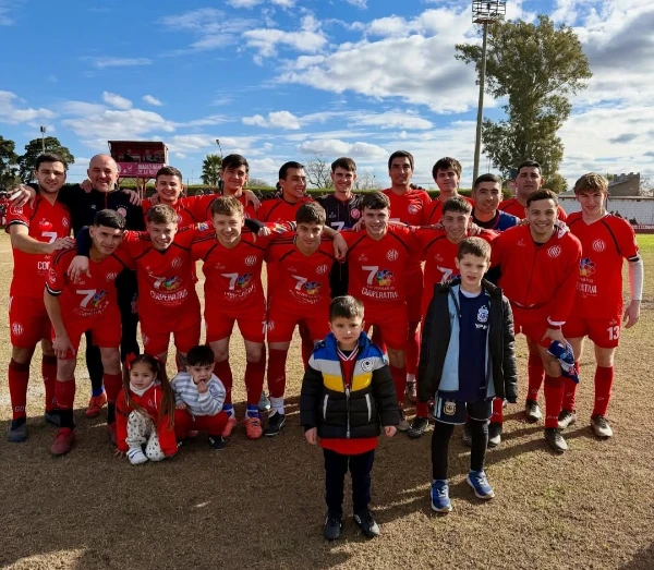 EL ROJO NO PUDO EN CASA: YRIGOYEN CAYÓ 3-2 ANTE RIVADAVIA POR EL CLAUSURA