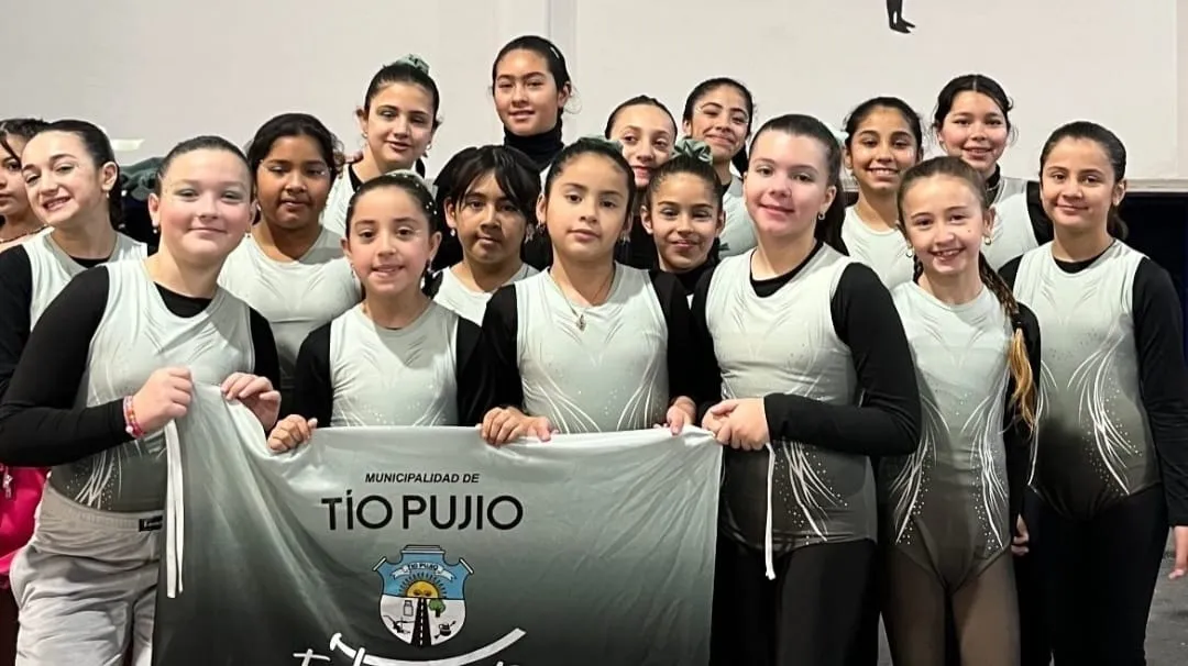 EL TALLER DE GIMNASIA ARTÍSTICA BRILLÓ EN TORNEO REGIONAL EN LAS JUNTURAS